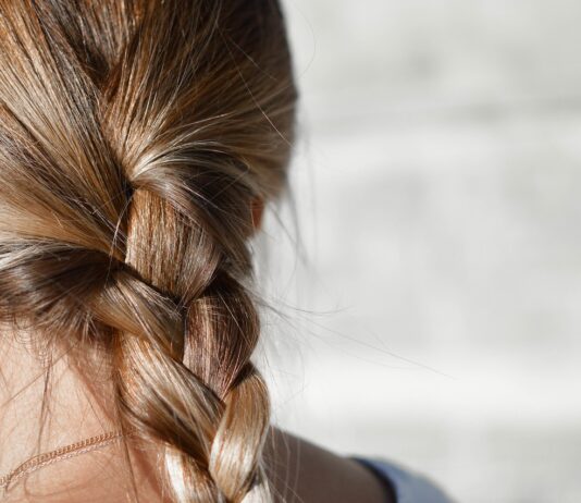 Acconciature-semplici-capelli-lunghi